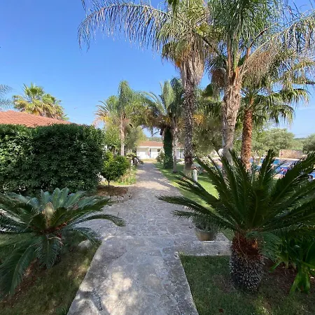 Bianca Country Hotel 4*